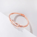 Bracelete Elegante Entrelaçado Swift